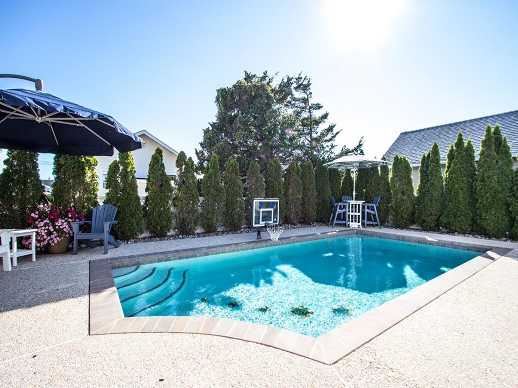 234 14th Street, Avalon (Center)