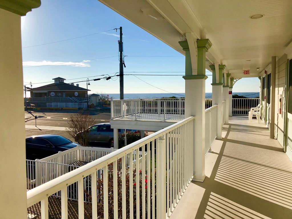 Broadway Beach unit 7 | Photo 4