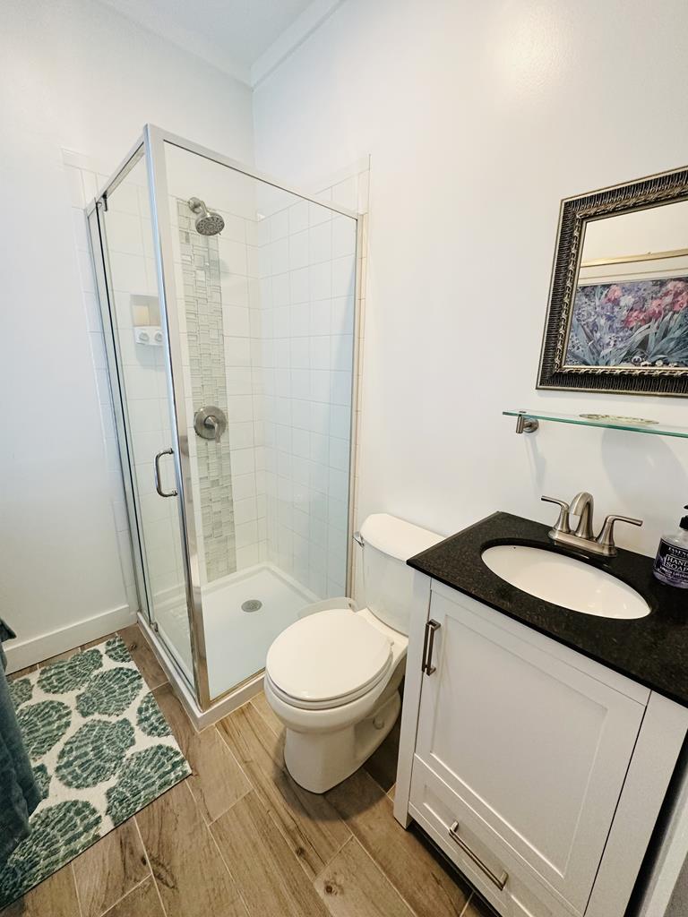 514 Hughes - 6 Bedroom - Close to Beach and Town | Photo 13