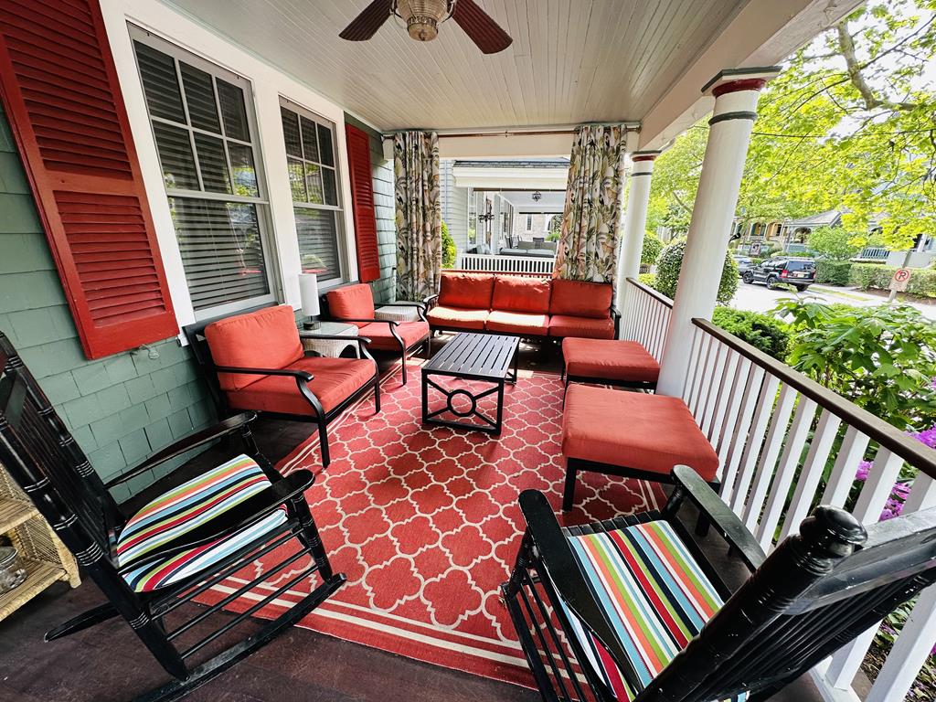 514 Hughes - 6 Bedroom - Close to Beach and Town | Photo 4