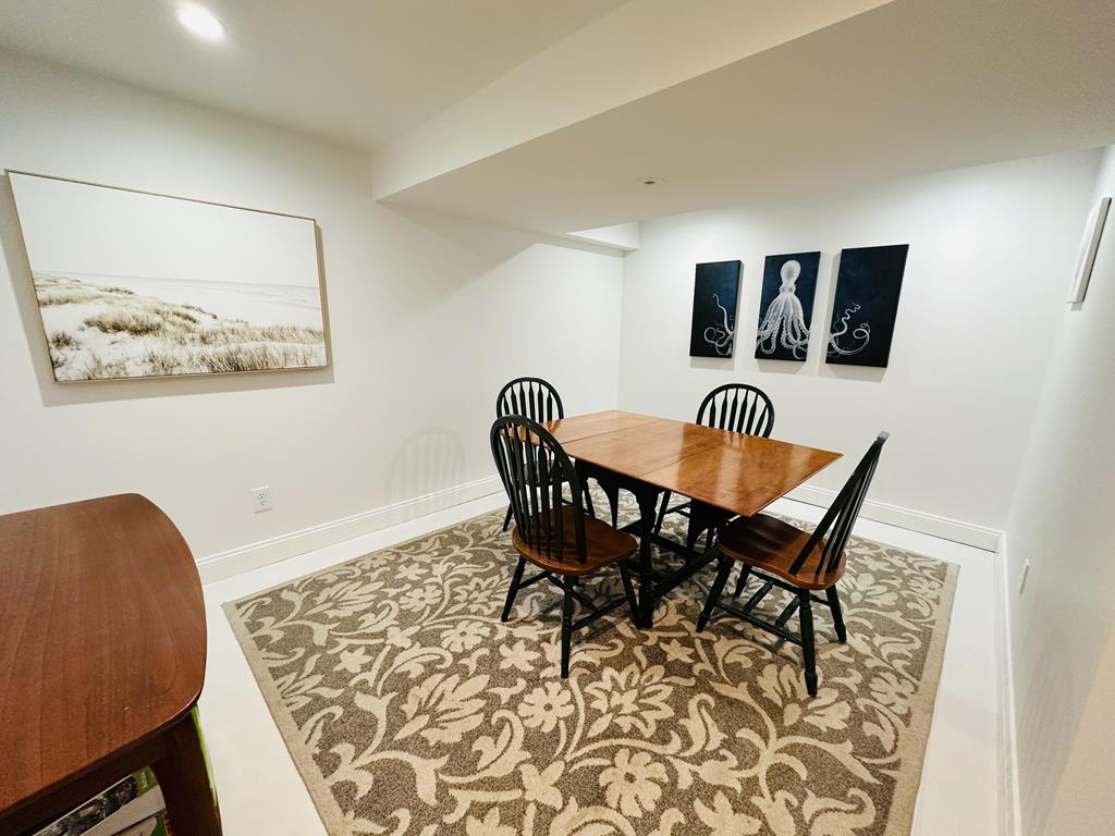 514 Hughes - 6 Bedroom - Close to Beach and Town | Photo 33