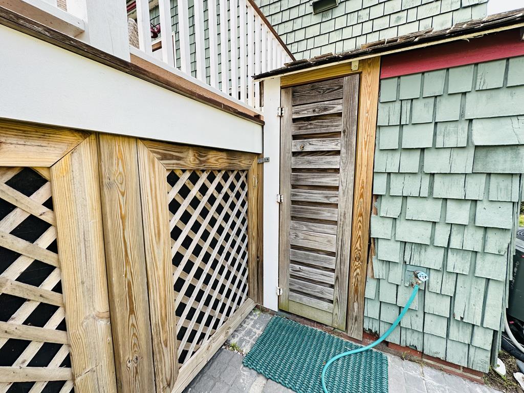 514 Hughes - 6 Bedroom - Close to Beach and Town | Photo 36