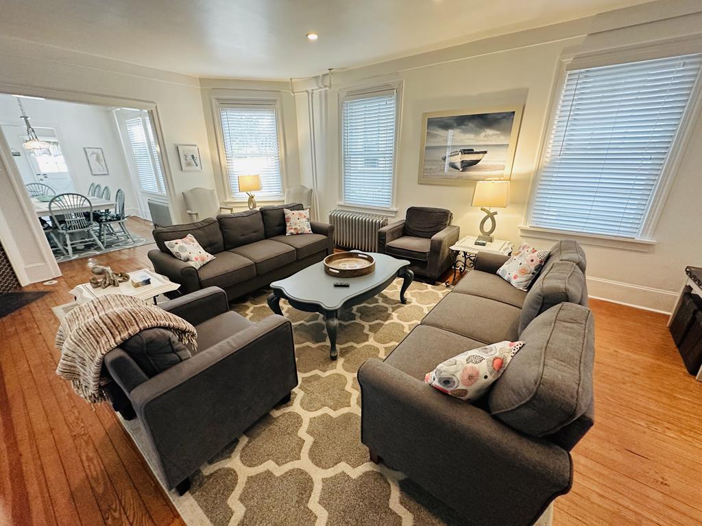 514 Hughes - 6 Bedroom - Close to Beach and Town | Photo 8