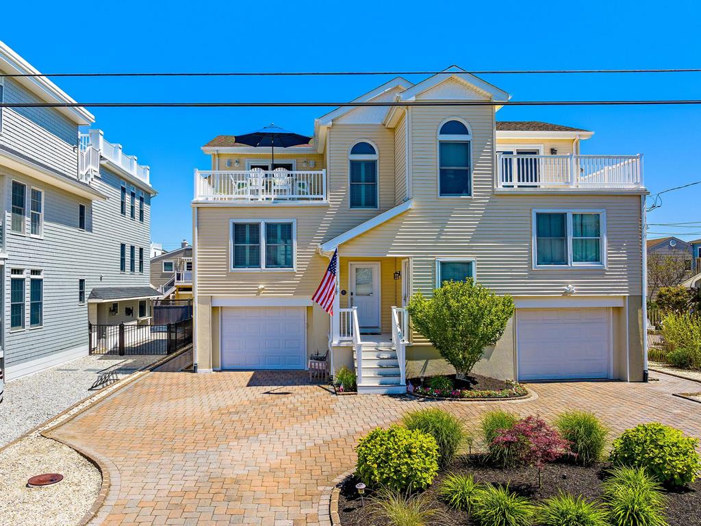 311 Stratford Avenue, Beach Haven