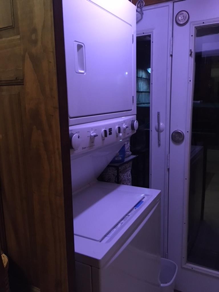 Lovely 3 bdr 2 bath on quiet Golf Lane | Photo 18