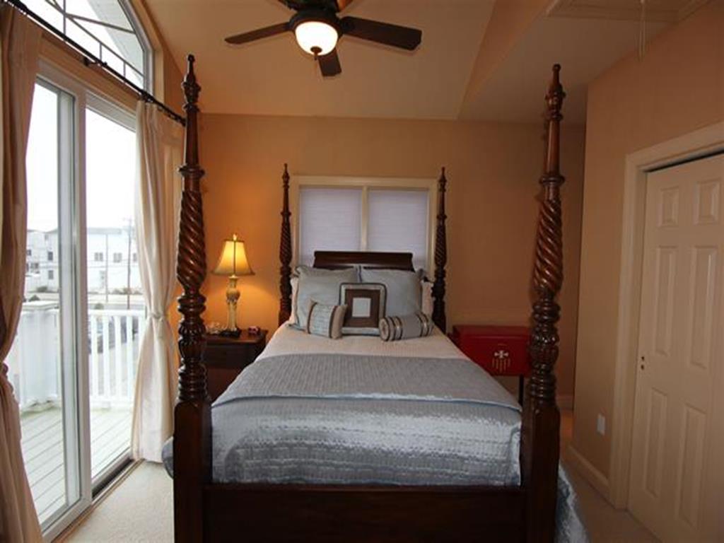 210 52nd Street, Sea Isle  City (Bay View)