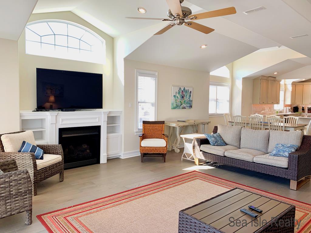 6821 Pleasure Avenue South, Sea Isle City (Beach Front)