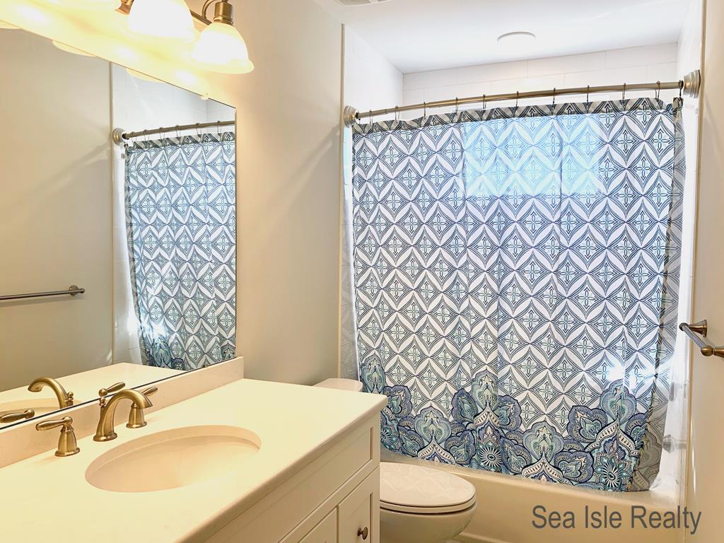 6821 Pleasure Avenue South, Sea Isle City (Beach Front)