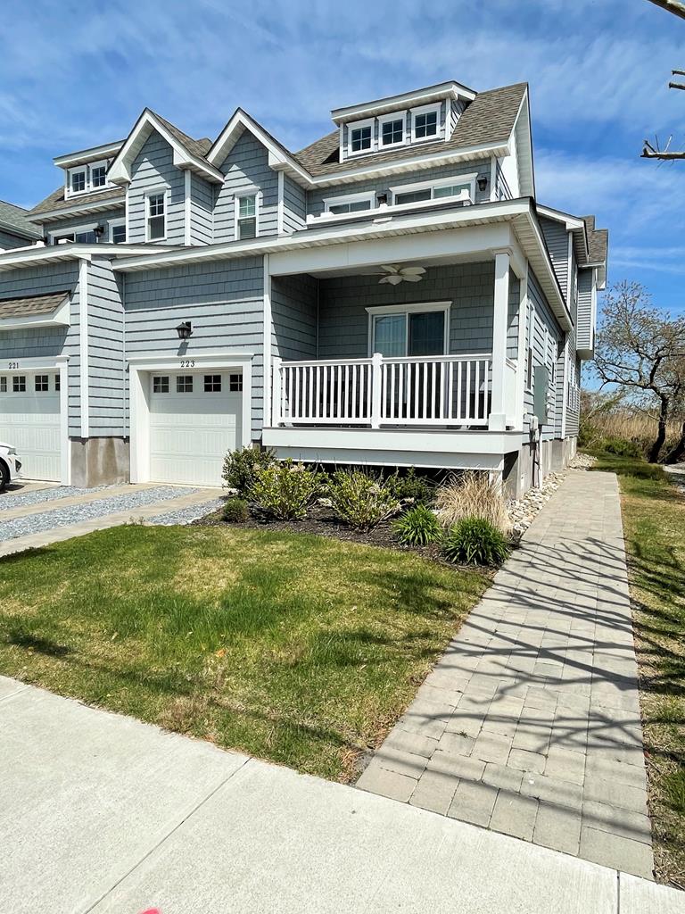 223 Myrtle Avenue | Photo 3