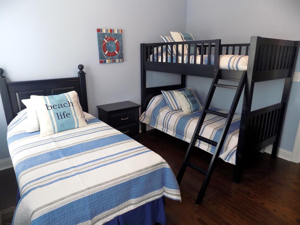 223 Myrtle Avenue | Photo 14