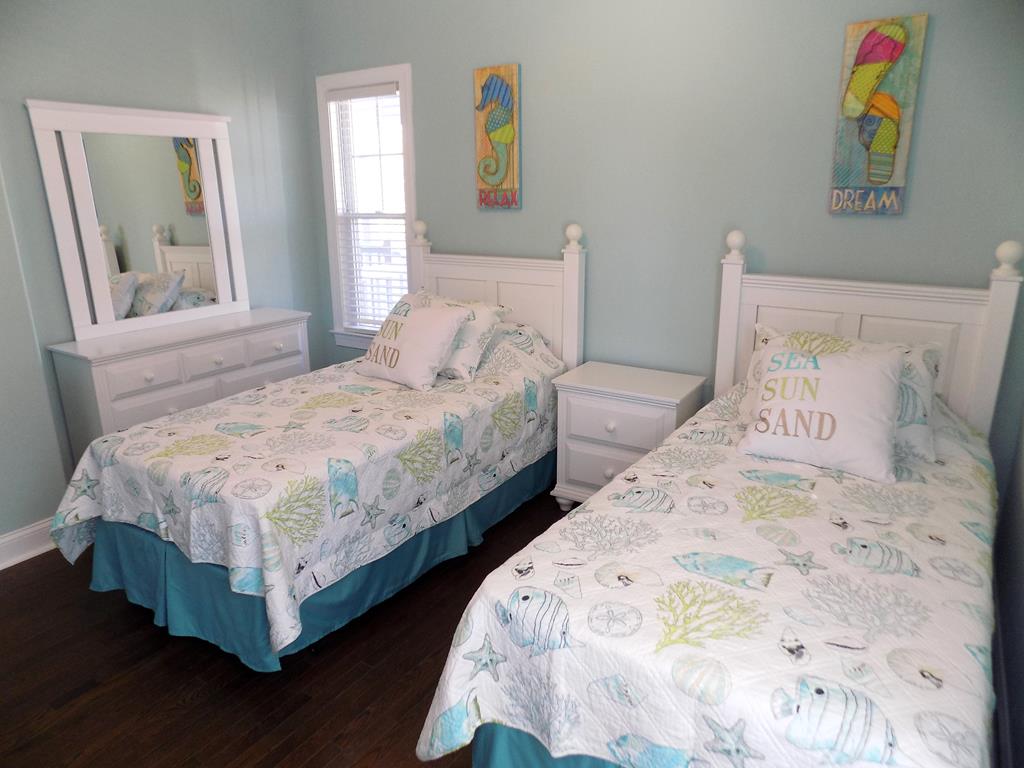 223 Myrtle Avenue | Photo 17