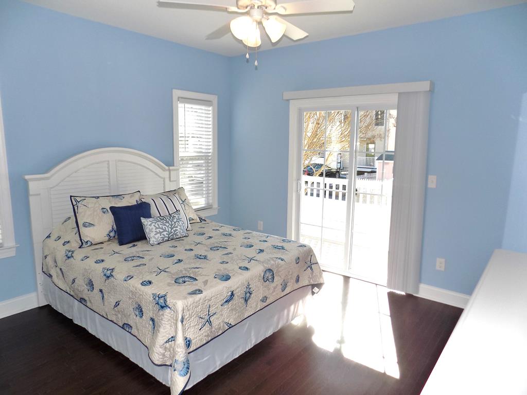 223 Myrtle Avenue | Photo 5