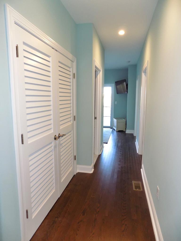223 Myrtle Avenue | Photo 11