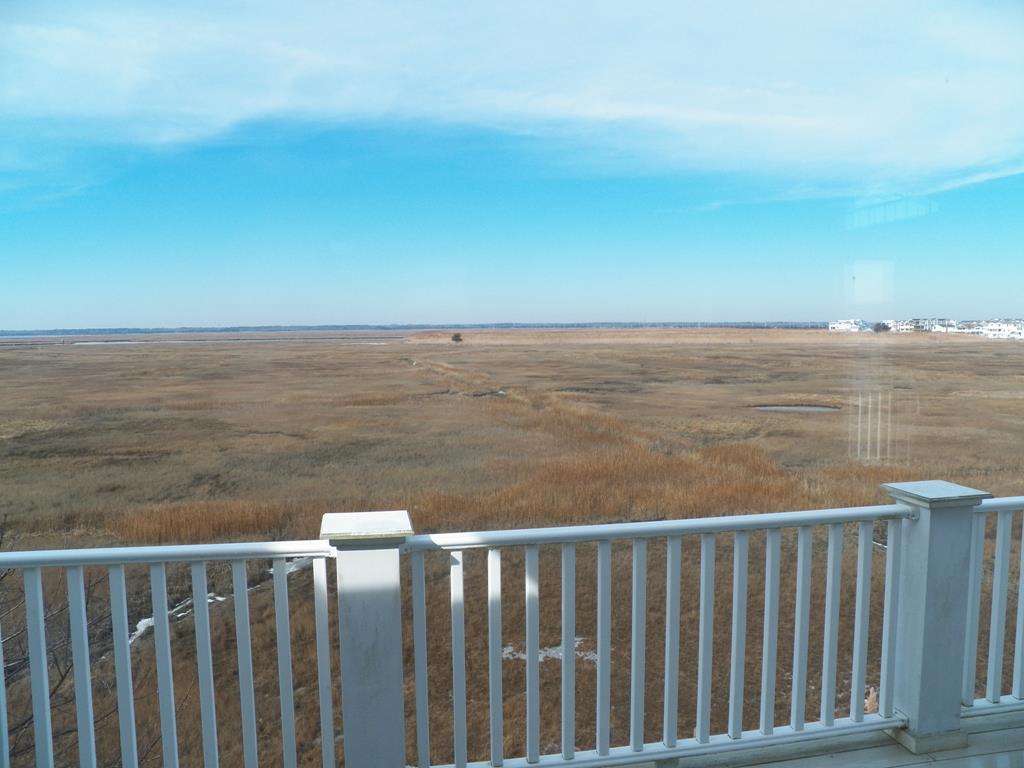 210 52nd Street North - Picture 