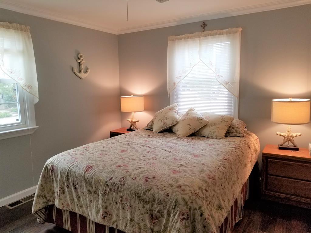 6 E Herbert Avenue, Beach Haven Park (Ocean Side)