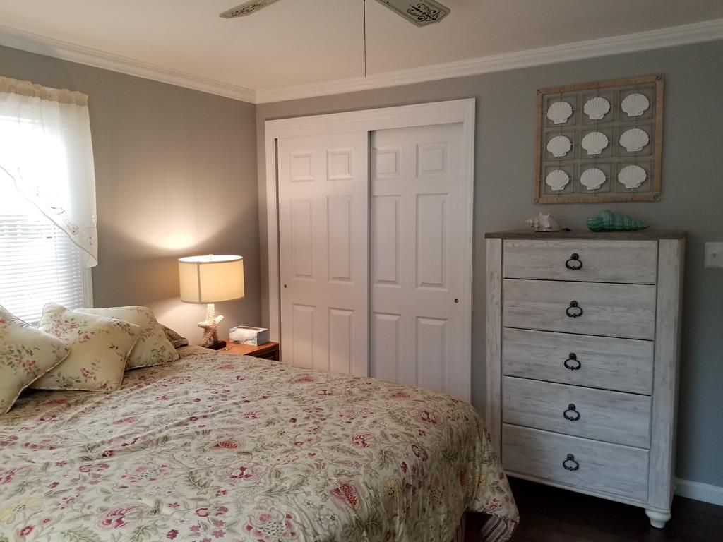 6 E Herbert Avenue, Beach Haven Park (Ocean Side)