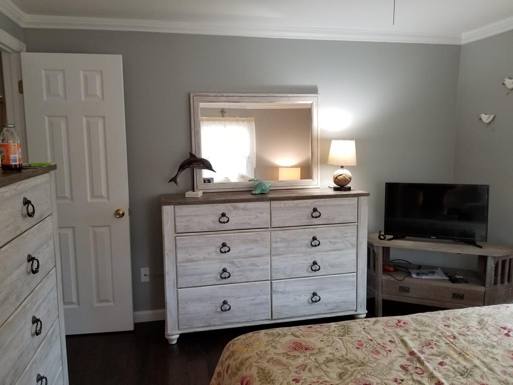 6 E Herbert Avenue, Beach Haven Park (Ocean Side)