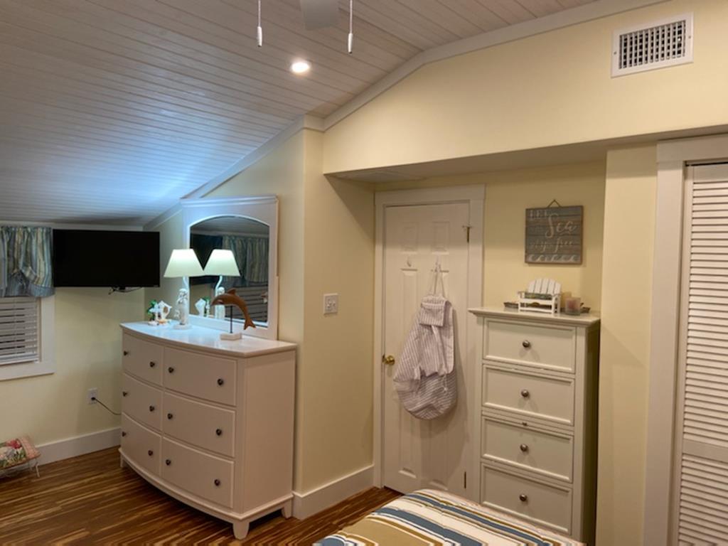 6 E Herbert Avenue, Beach Haven Park (Ocean Side)