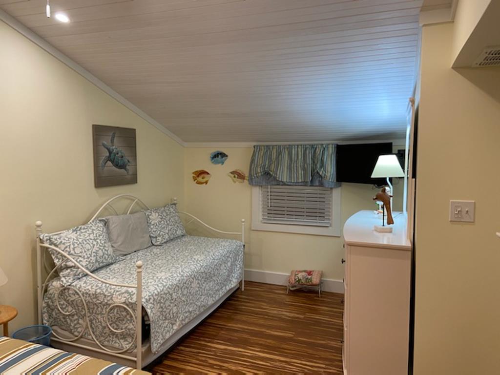 6 E Herbert Avenue, Beach Haven Park (Ocean Side)