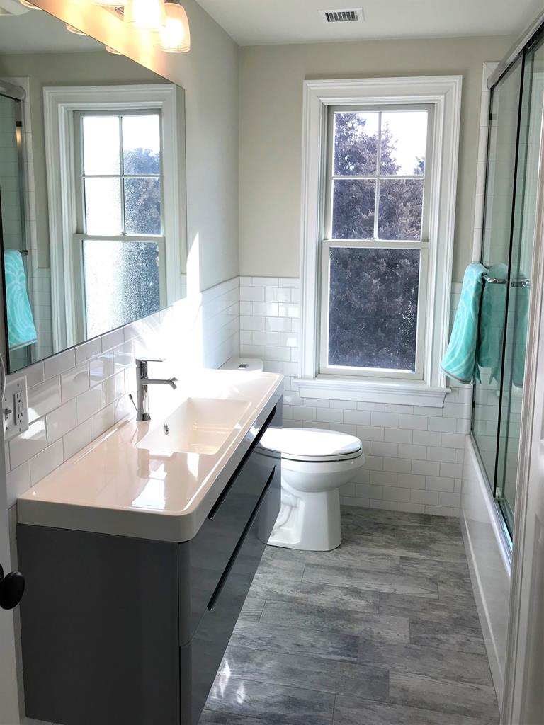 28 Beach Road, Oak Bluffs, MA 02557, Waterview