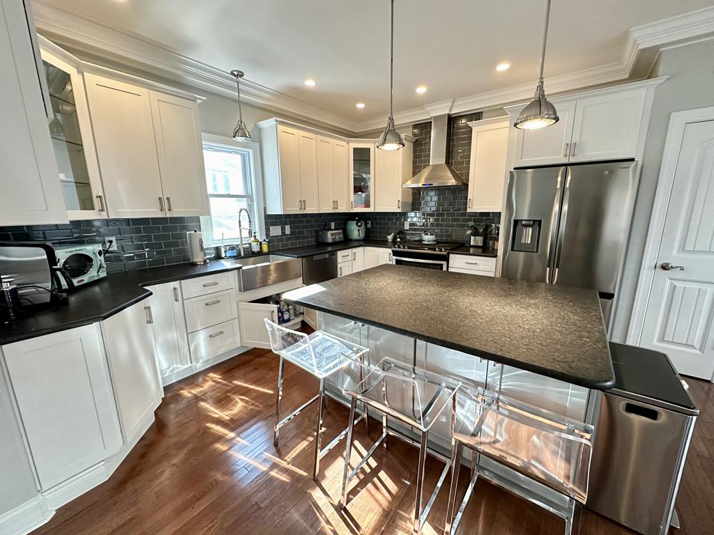 Modern Downtown 4 BR Gem | Photo 13