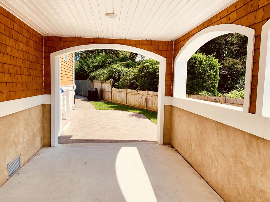 Modern Downtown 4 BR Gem | Photo 36