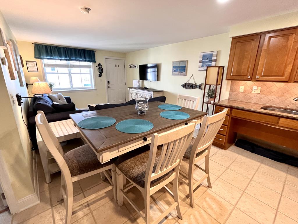 Broadway Beach Unit 3 | Photo 12