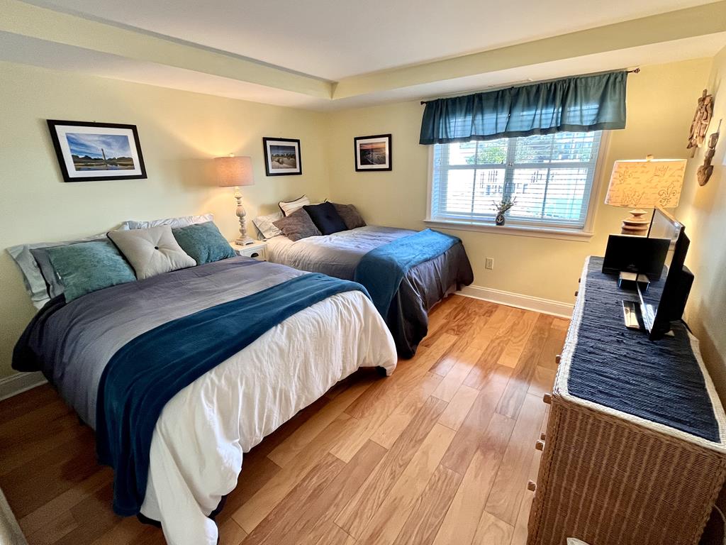 Broadway Beach Unit 3 | Photo 14