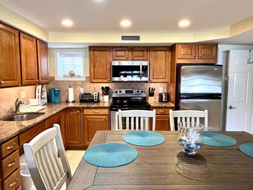 Broadway Beach Unit 3 | Photo 8