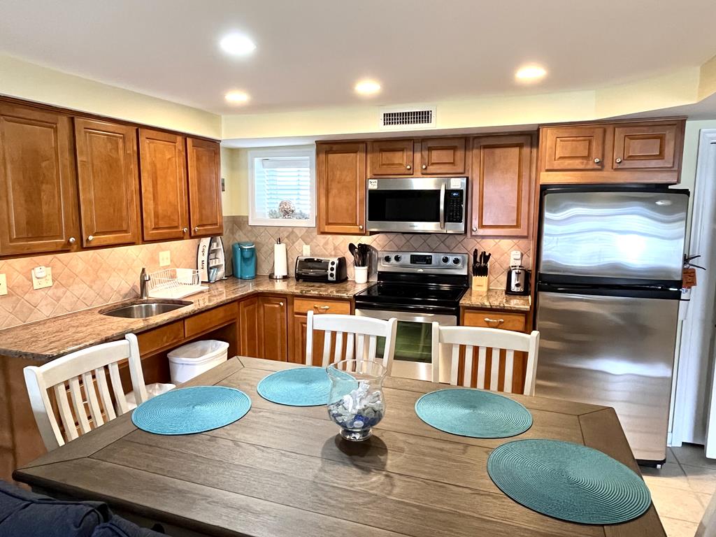 Broadway Beach Unit 3 | Photo 9