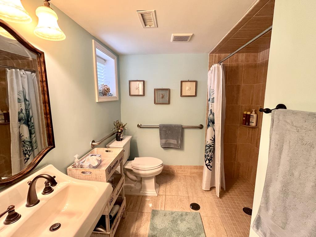 Broadway Beach Unit 3 | Photo 10