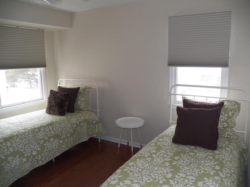 130 86th Street East Unit - Picture 