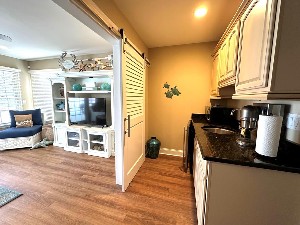 7212 Ocean Boulevard, Brant Beach (Ocean Side)