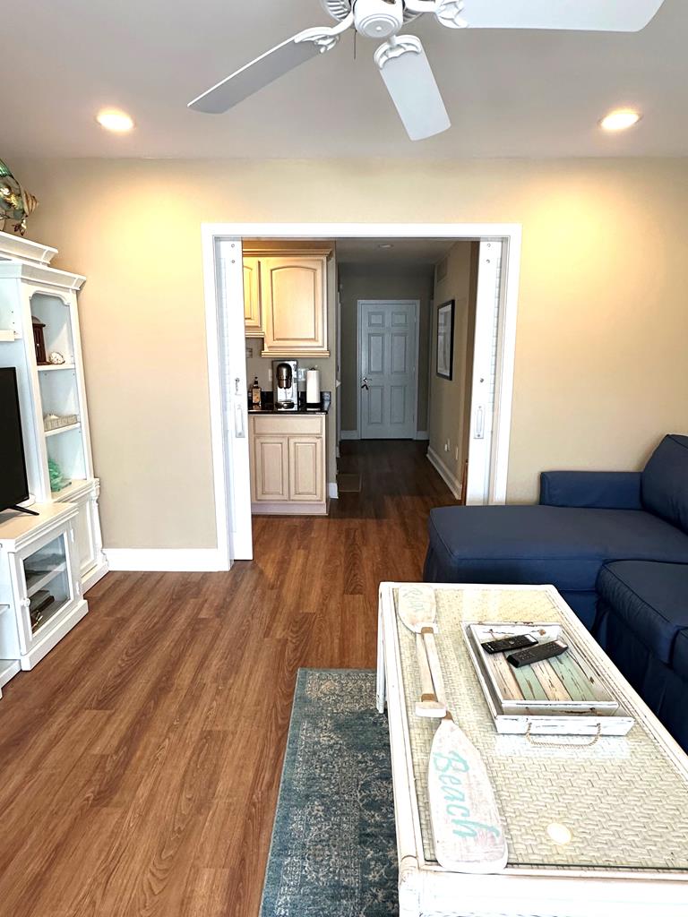 7212 Ocean Boulevard, Brant Beach (Ocean Side)