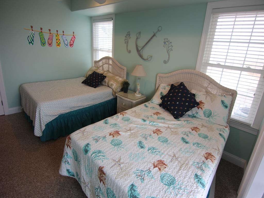 18 33rd Street, Sea Isle City (Beach Front)