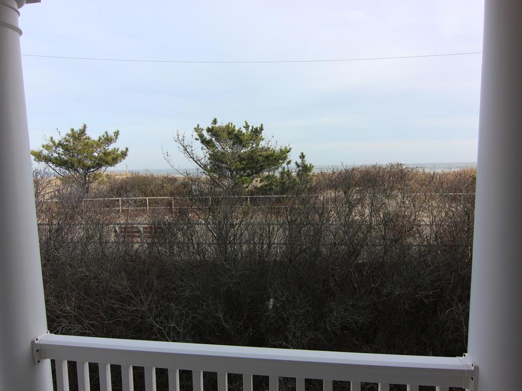 18 33rd Street, Sea Isle City (Beach Front)