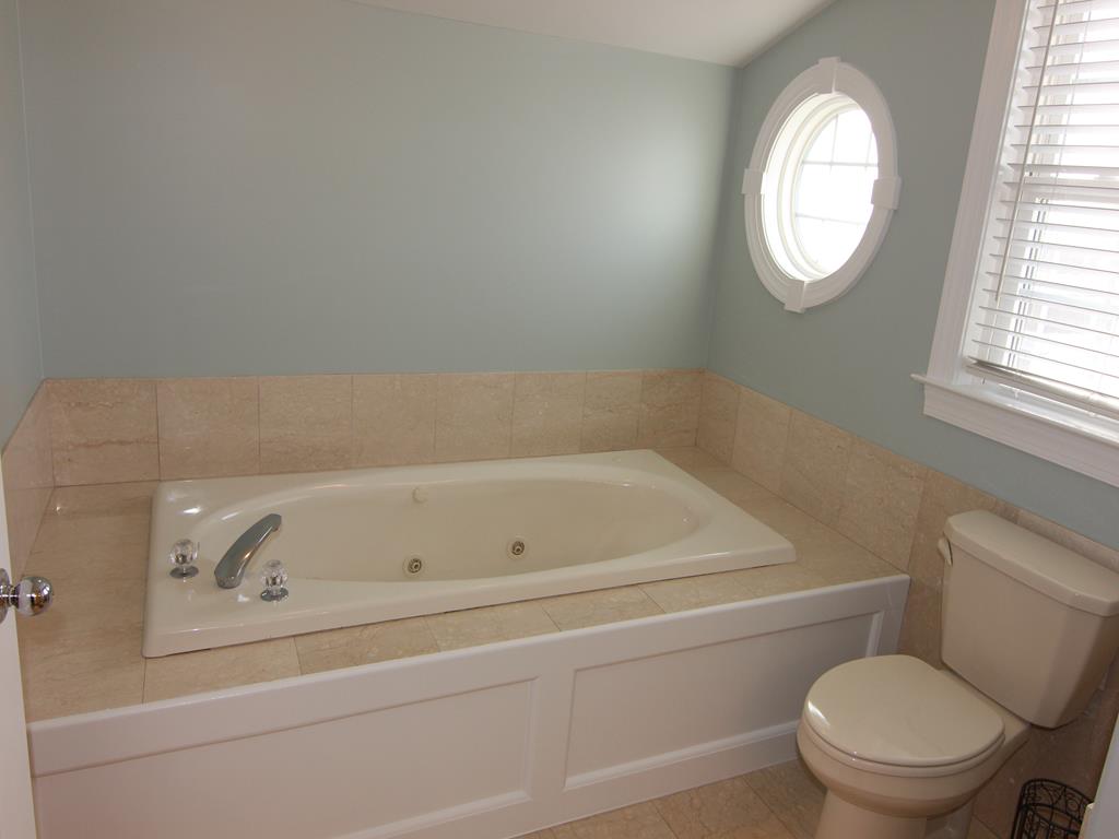 18 33rd Street, Sea Isle City (Beach Front)