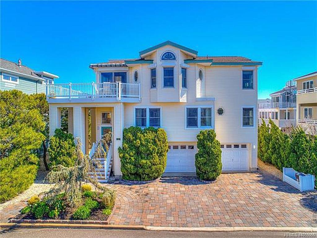 109 W Hobart Avenue, Beach Haven Crest