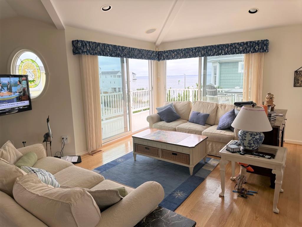 109 W Hobart Avenue, Beach Haven Crest (Bay Block)