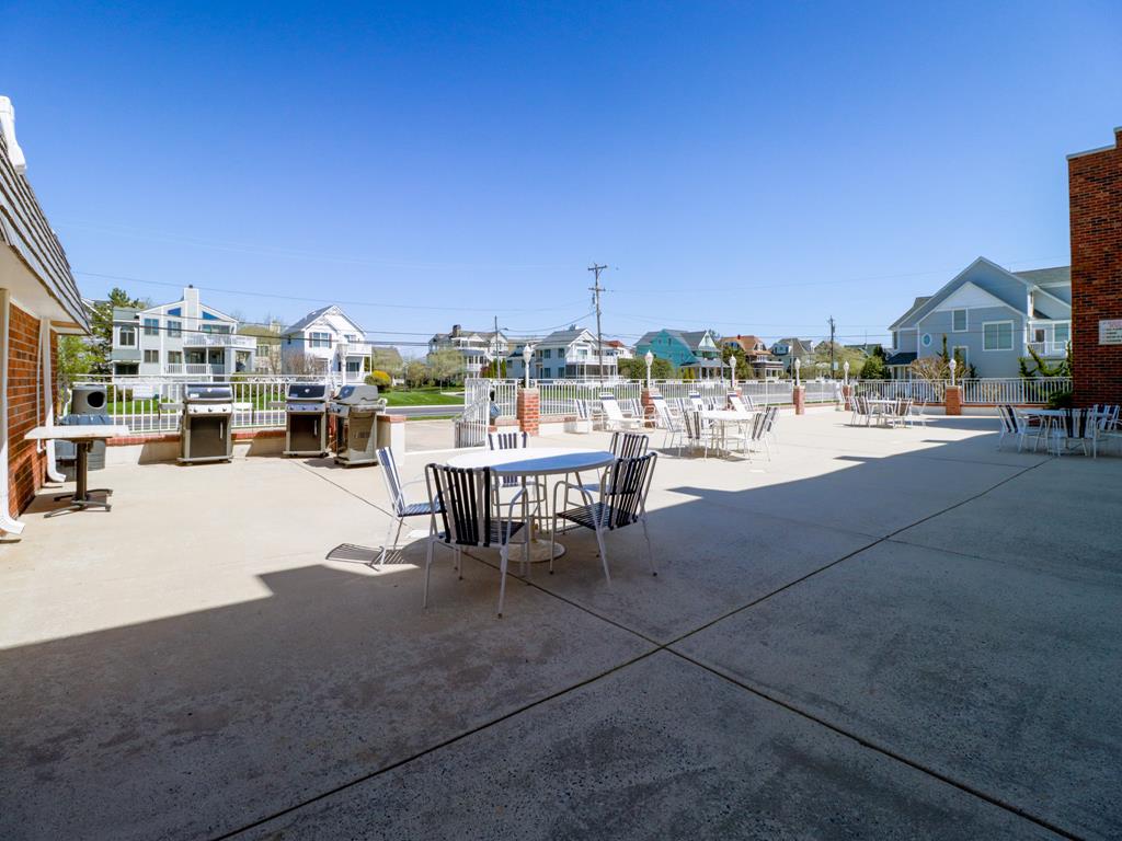 CAPE ROC BRAND NEW BEACH BLOCK CONDO | Photo 15