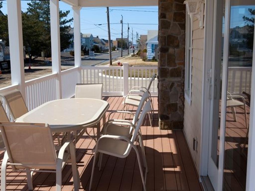 8330 Second Avenue, Stone Harbor (2 Blocks to Beach)