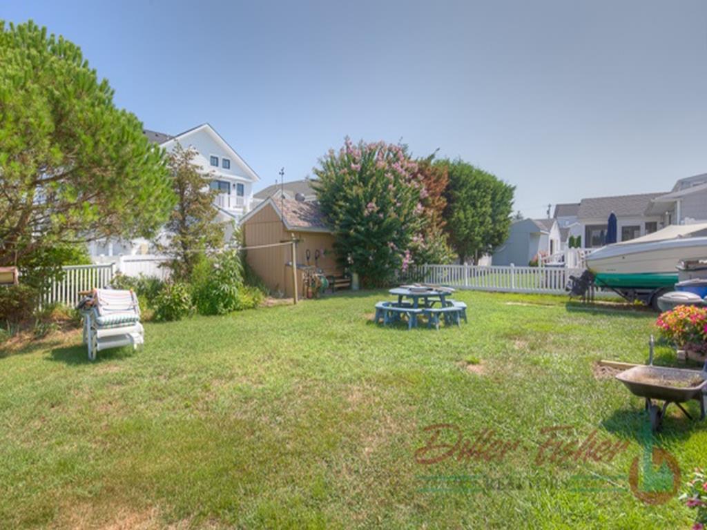 218 102nd Street, Stone Harbor (Center)