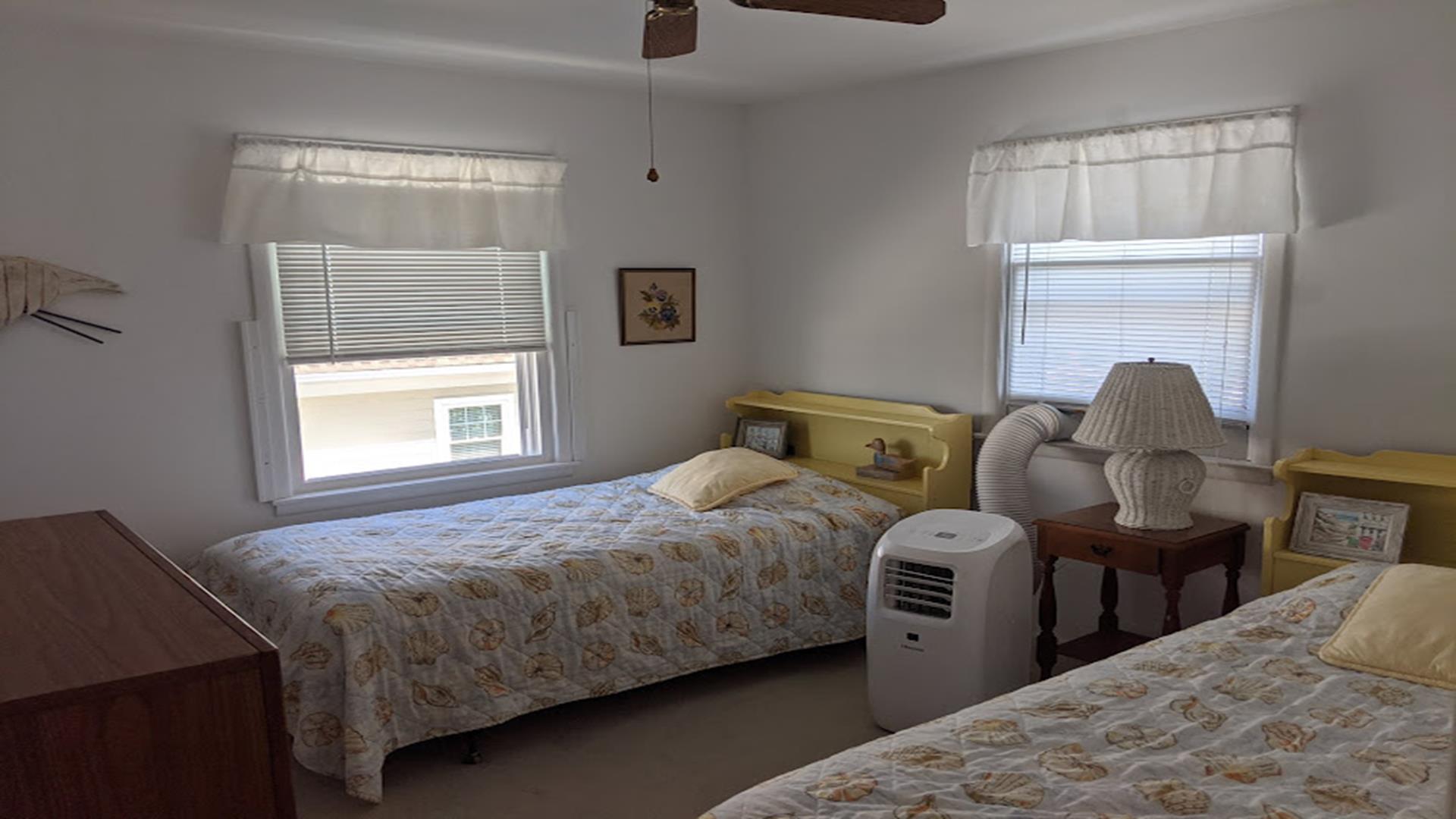 218 102nd Street, Stone Harbor (Center)