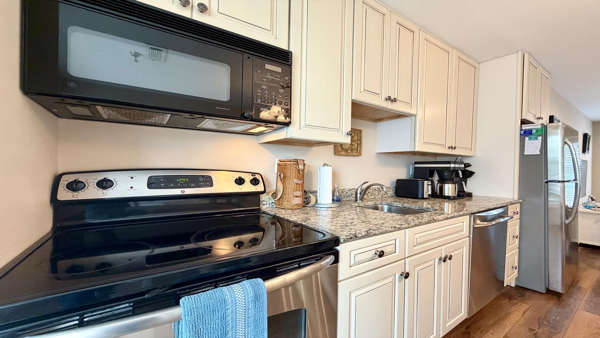 150 96th Street, Stone Harbor (Center)