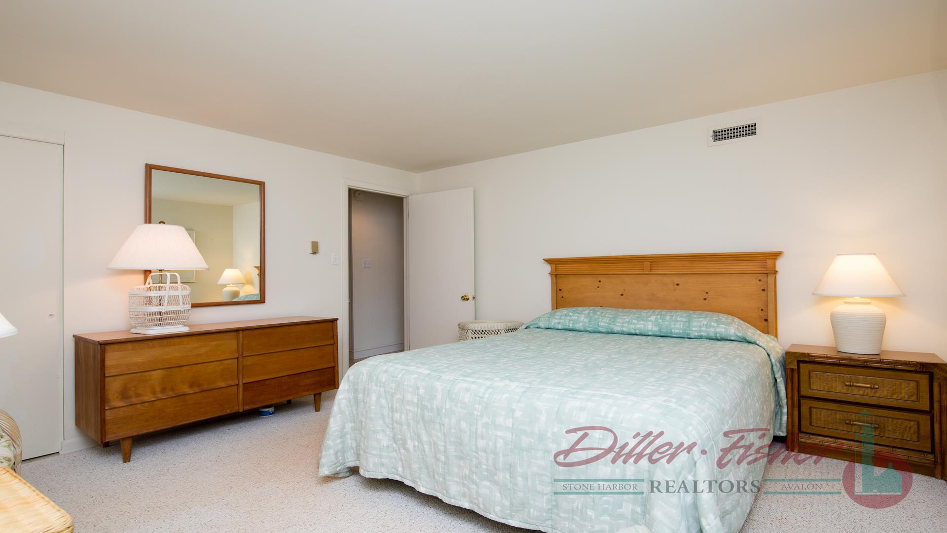 110 120th Street, Stone Harbor (Beach Block)