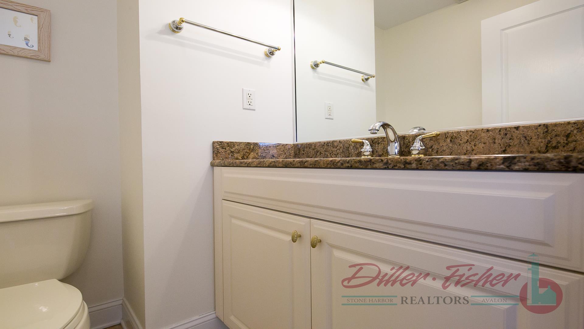 205 94th Street, Stone Harbor (Mid-Island)