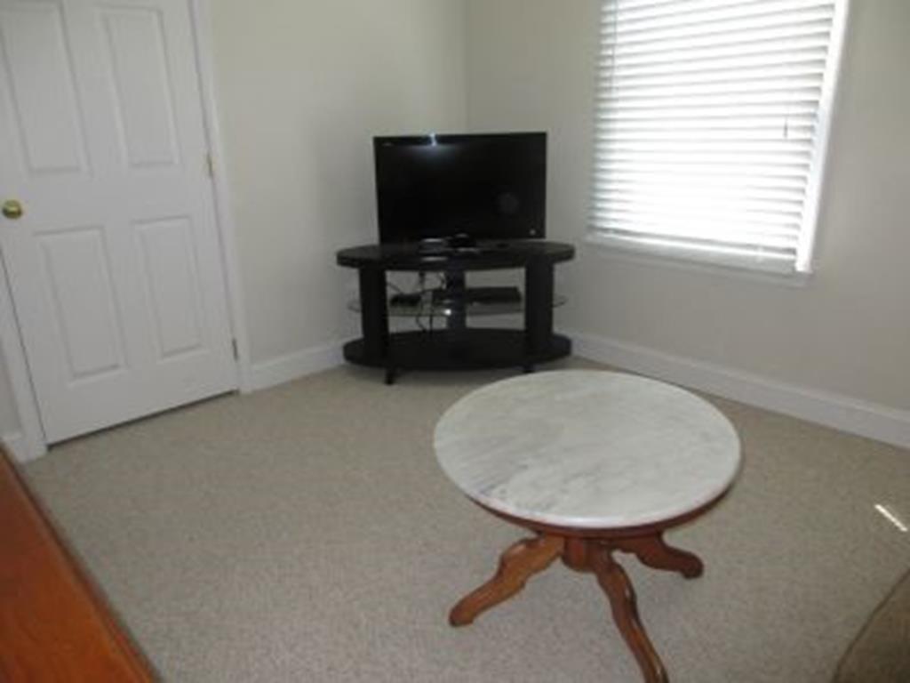 7601 Landis Avenue - Picture 