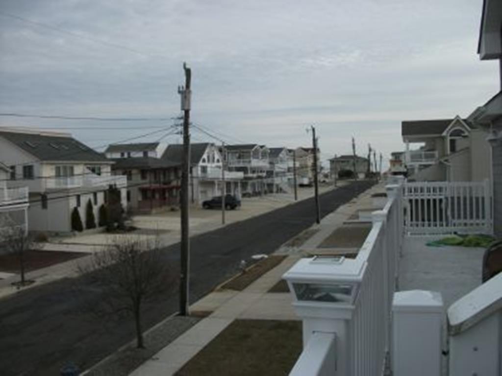 7601 Landis Avenue - Picture 