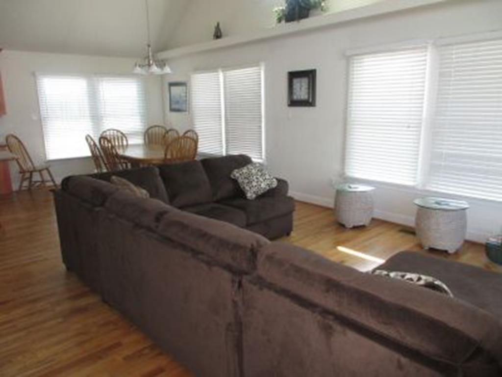 7601 Landis Avenue - Picture 