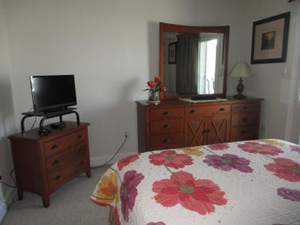 7601 Landis Avenue - Picture 